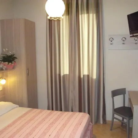 Piccadilly Hotel