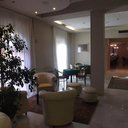 Piccadilly Hotel